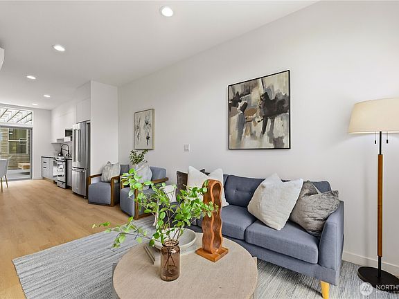 4th image of 3817 C Fremont Avenue N