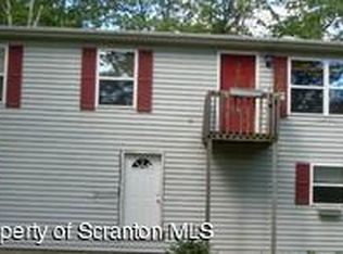 186 Bluebird Dr, Bushkill, PA