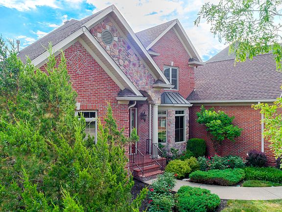 3rd image of 18513 Longview Park Ln