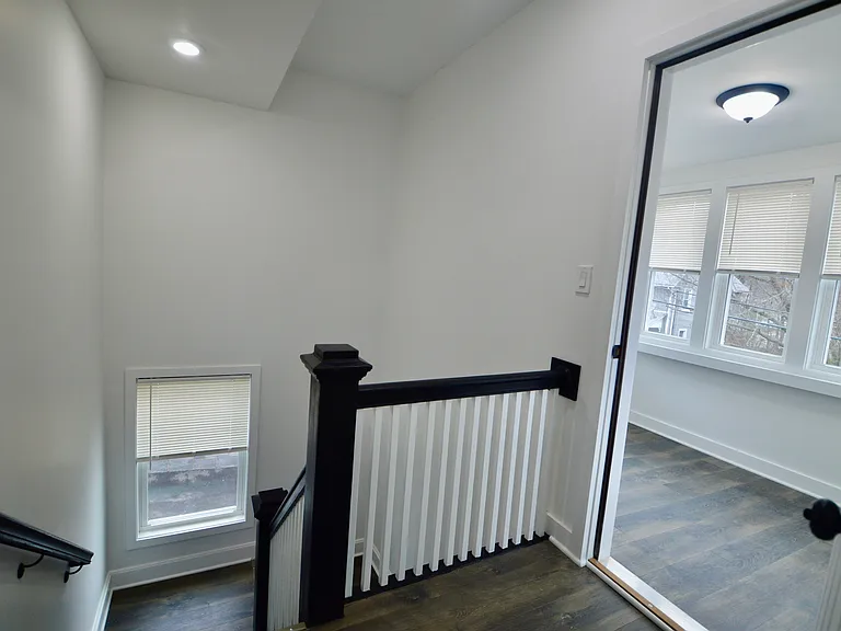 21 Nichols St — Photo 3