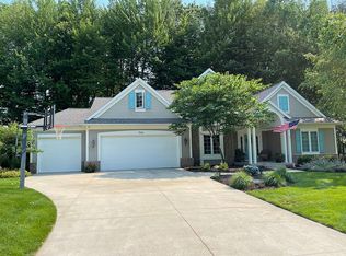 7534 Golden Oak Trl SE, Alto, MI 49302