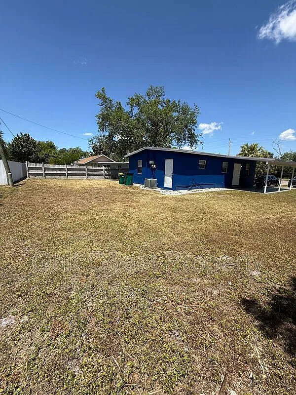2 bed, 1.0 bath, 897 sqft, $1,600 — Photo 3