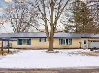 417 E Jefferson St, Coleman, MI 48618