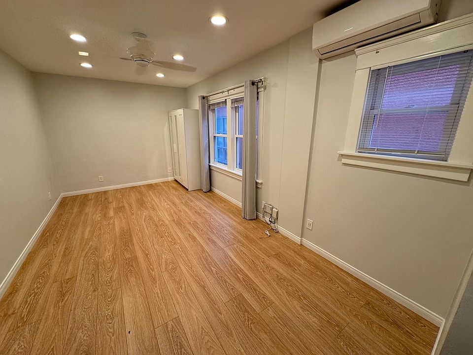 1st image of 10 Brooks Ave #10