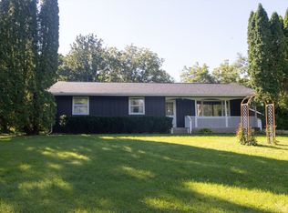 10520 Cemetery Rd, Pecatonica, IL 61063