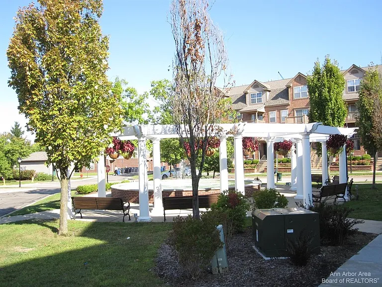 2806 Barclay Way — Photo 18