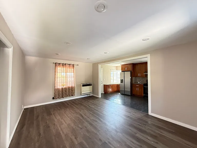 16241 Liberty St — Photo 2