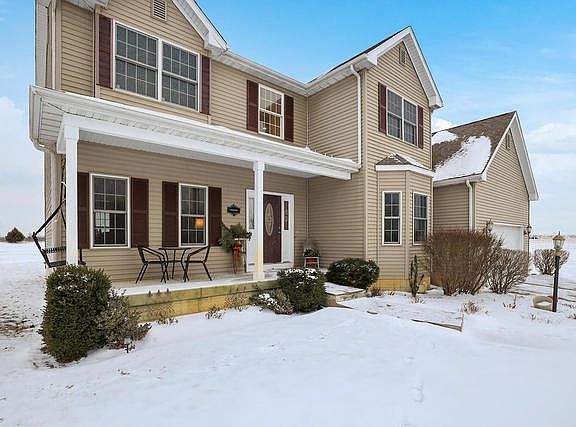 4th image of 8 White Tail Ln