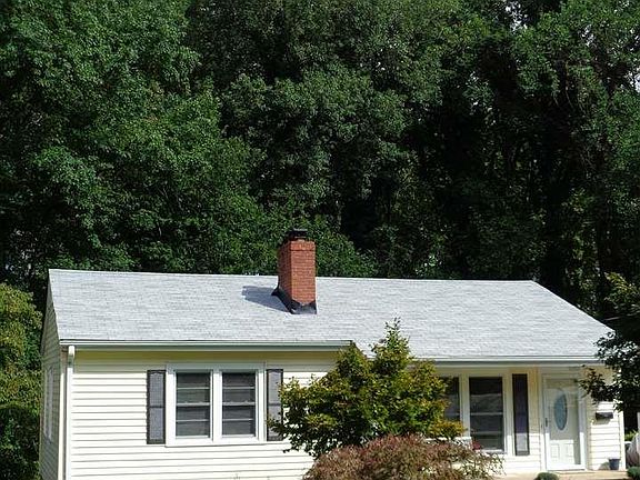 2nd image of 15 Wilshire Dr