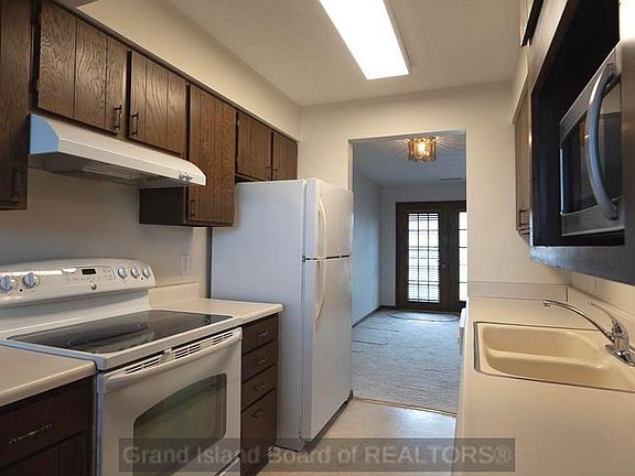 4th image of 3027 W Capital Ave Suite 6