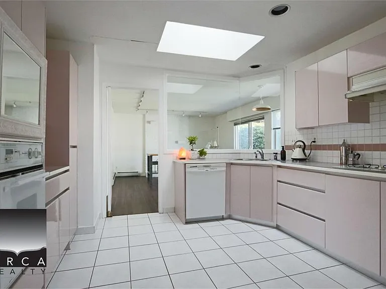 6400 Dakota Dr — Photo 10