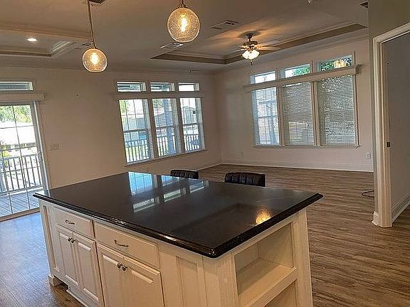 4th image of 6059 Porpoise Ln
