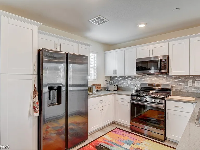 3715 Brilliant Sunset St — Photo 17