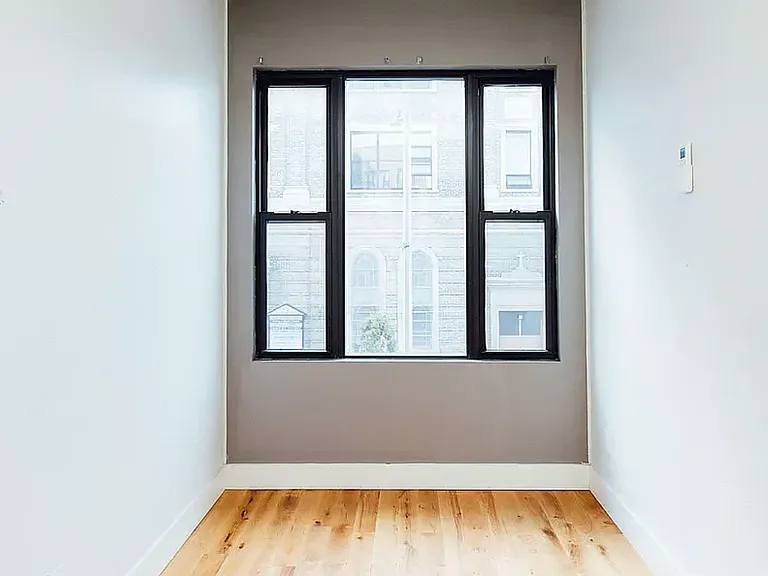 184 Suydam St #2R — Photo 6