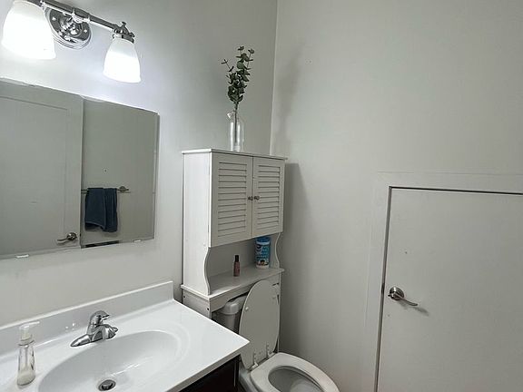 3rd image of 2232 Christian St #2232F