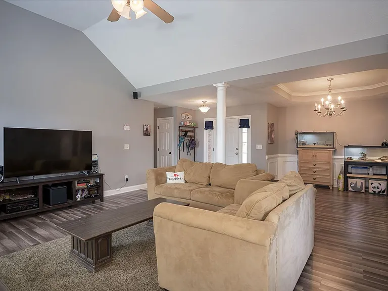 4516 Logans Way — Photo 9
