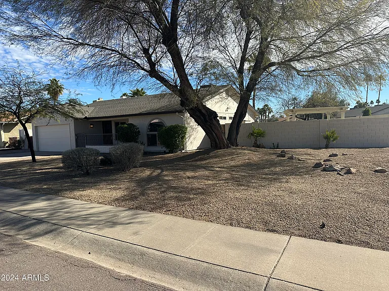 10645 E Mercer Ln — Photo 3