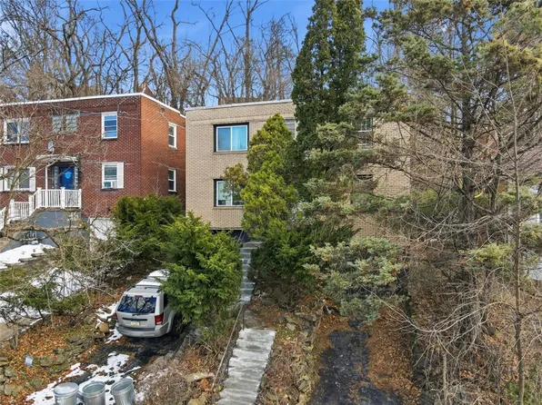 2402 Laketon Rd, Pittsburgh, PA 15221