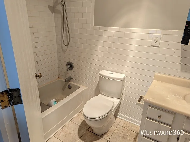 4012 N Sheridan Rd #3S — Photo 10