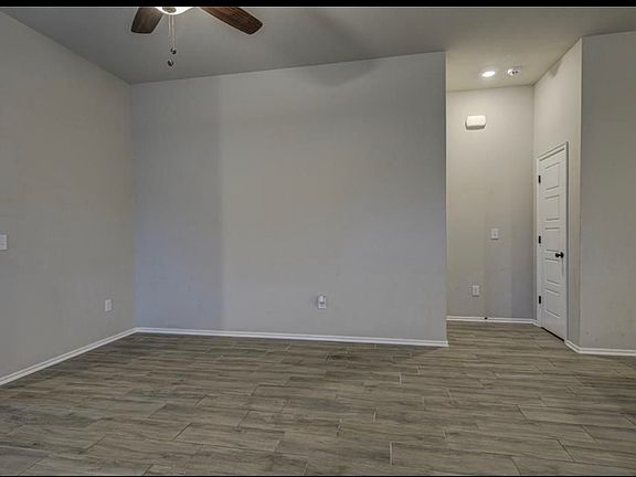 2nd image of 3820 Apple Villas Cir