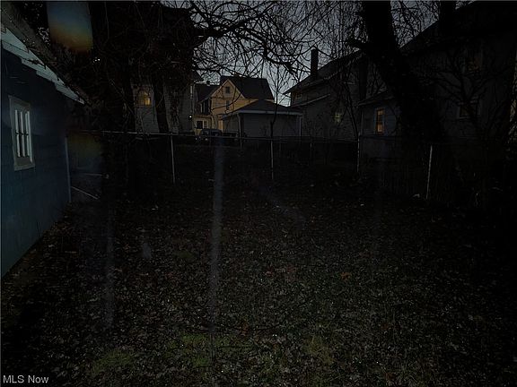 5th image of 808 Cody Ct NW