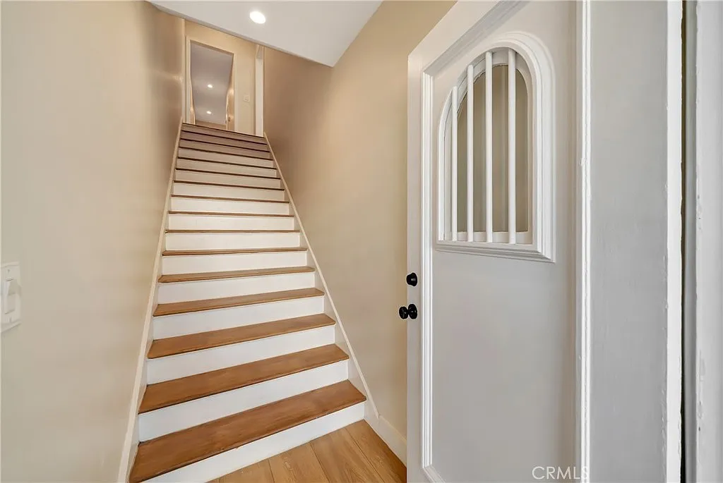 3 bed, 1300 sqft, $2,999 — Photo 1