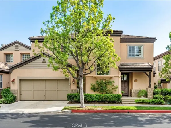 24634 Avignon Dr #16, Valencia, CA 91355