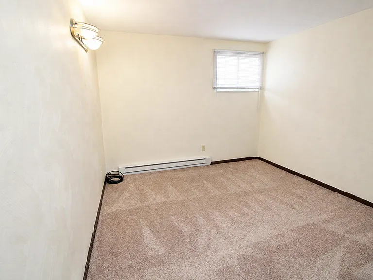 1 BR - Bedroom