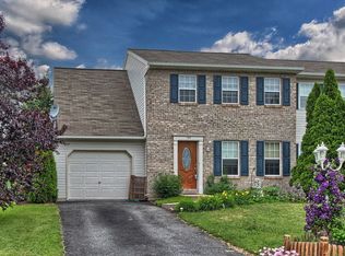 143 Greenfield St, Manchester, PA 17345