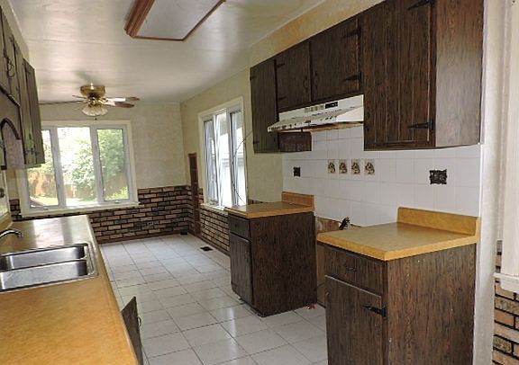 5th image of 2546 Silver Creek Dr