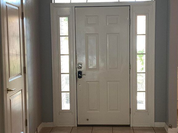 2nd image of 1775 Villa Vizcaya Dr