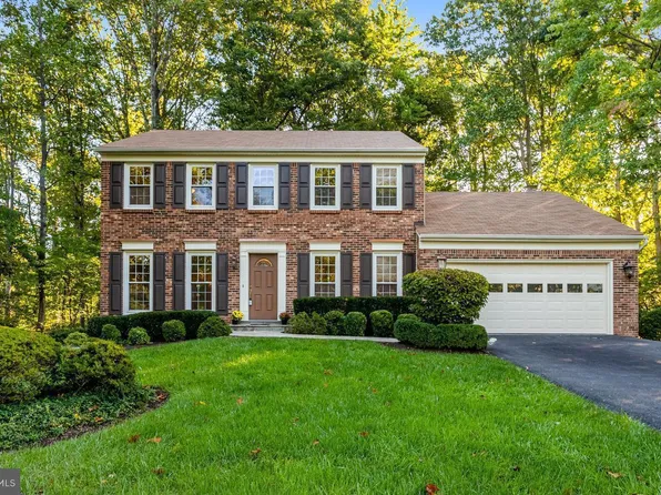 12563 McIntire Dr, Woodbridge, VA 22192