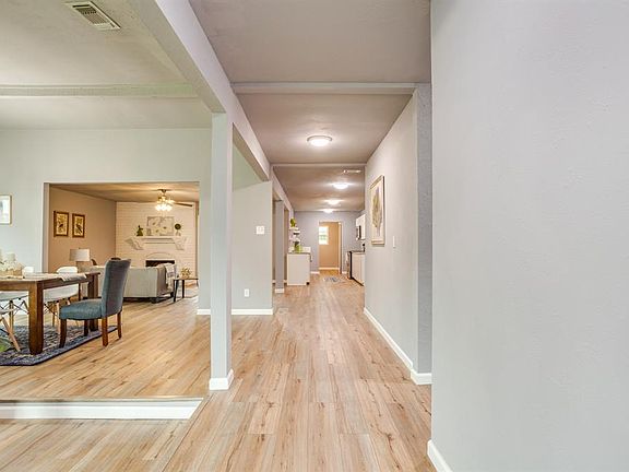 4th image of 4610 Woodfield Dr