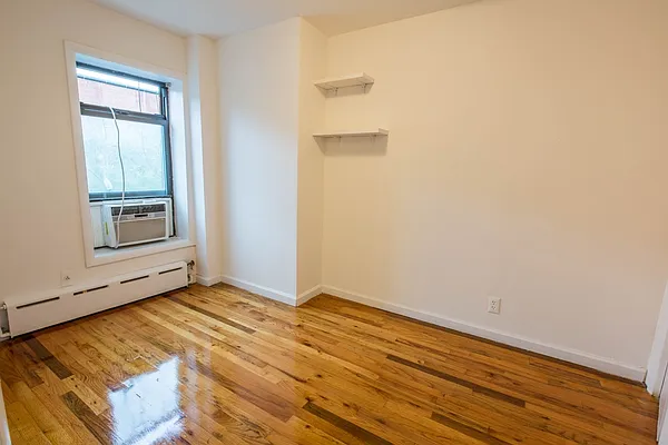 Rented by Oxford Property Group | media 38