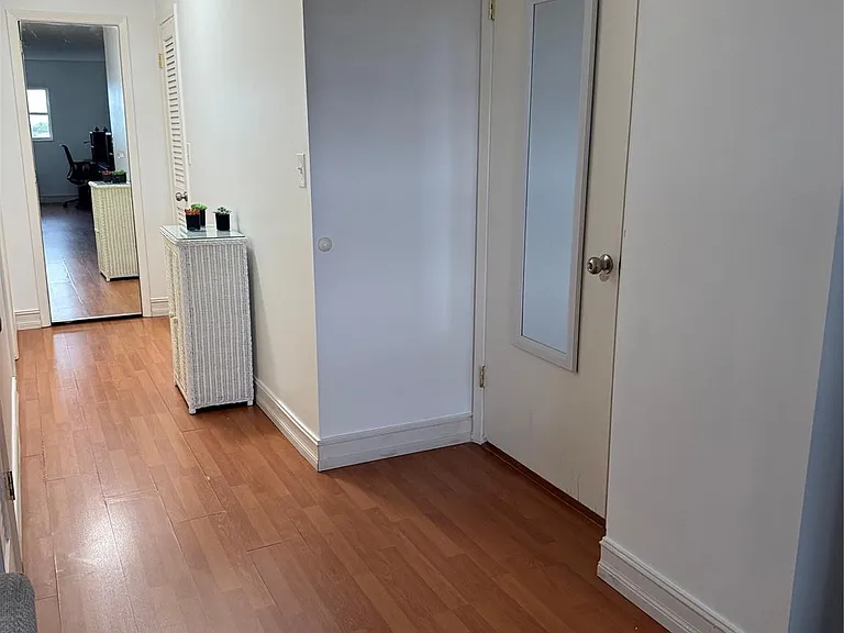 800 NE 195th St #605 — Photo 30