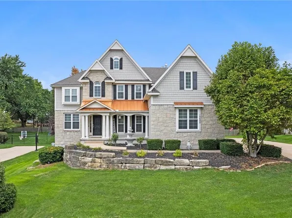 14605 Carter St, Overland Park, KS 66221