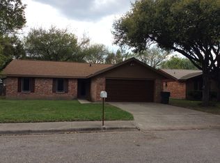 1305 W 1st St, Alice, TX 78332