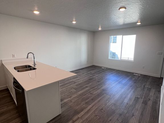 4th image of 8446 W Meadow Bank Way