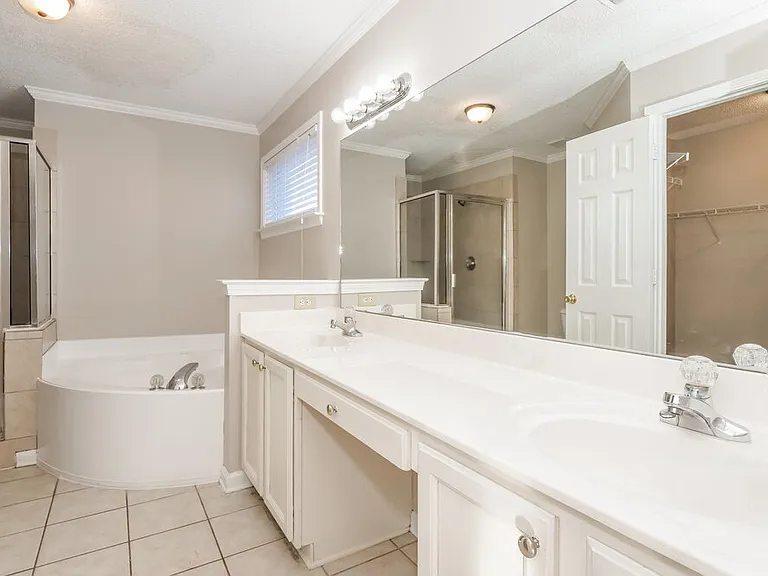8421 Trinity Rd — Photo 11