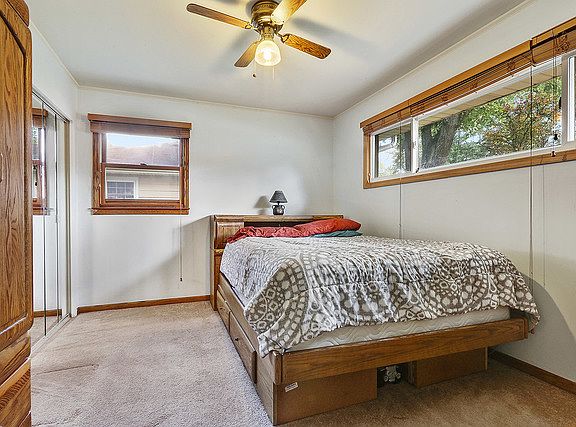 5th image of 314 Sauganash St