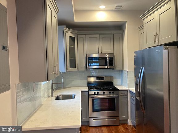 4th image of 1735 Brandywine St #3