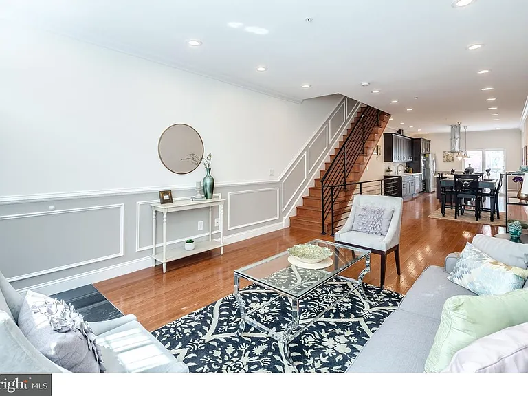1537 Dickinson St — Photo 17