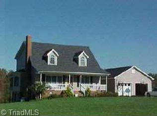 5938 NE Rolling Meadows Rd, Randleman, NC 27317