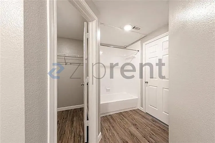 Walk in Closet