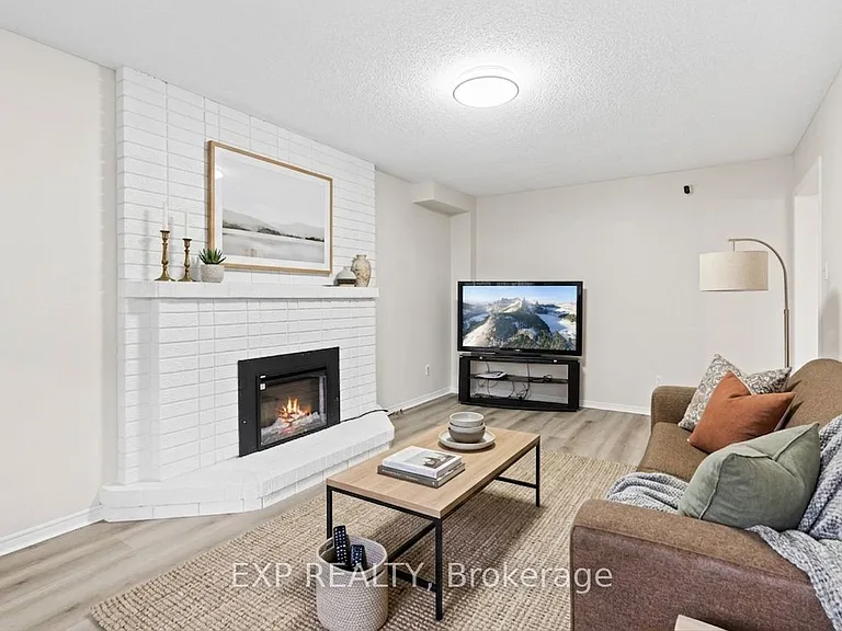 61 Dundee Cres #MAIN — Photo 11