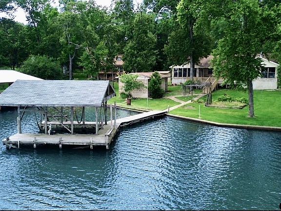 4th image of 140 Bird Dog Cir