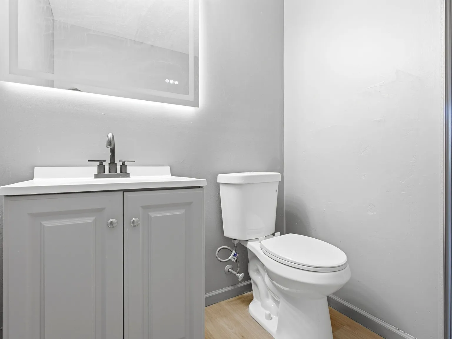 4 bed, 2272 sqft, $3,500 — Photo 2