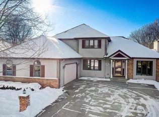 116 Fairbrook Dr, Waunakee, WI 53597