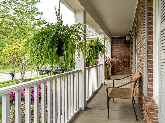 4th image of 7248 Blackstone Dr