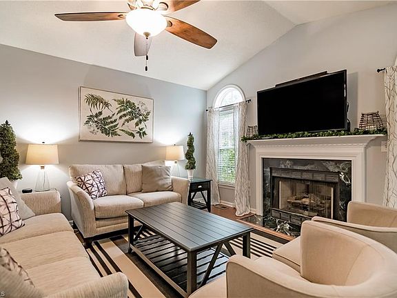 4th image of 2502 Glen Meadow Dr